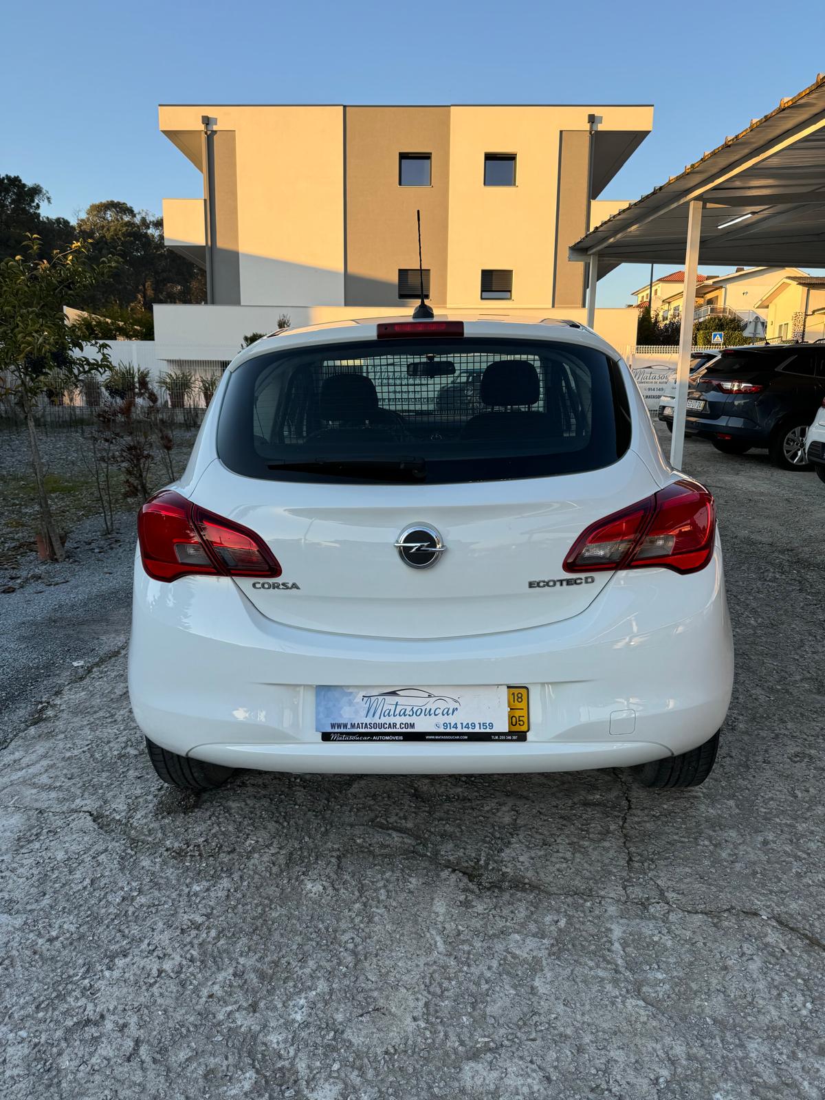 Opel Corsa comercial