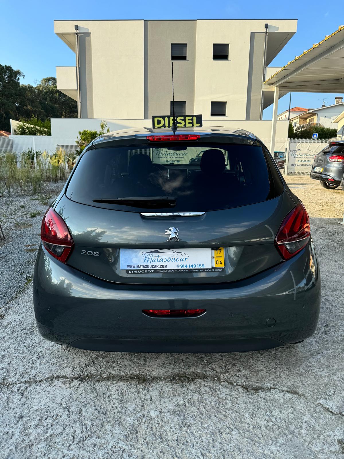Peugeot 208