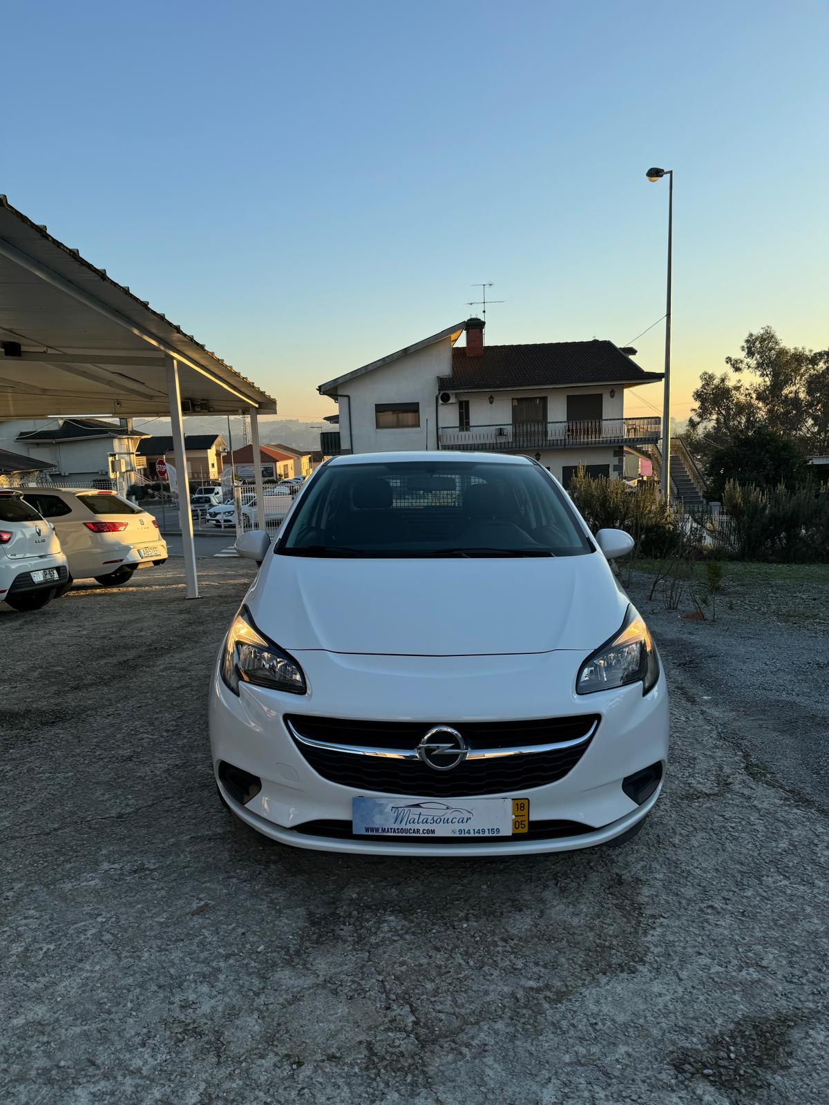 Opel Corsa comercial