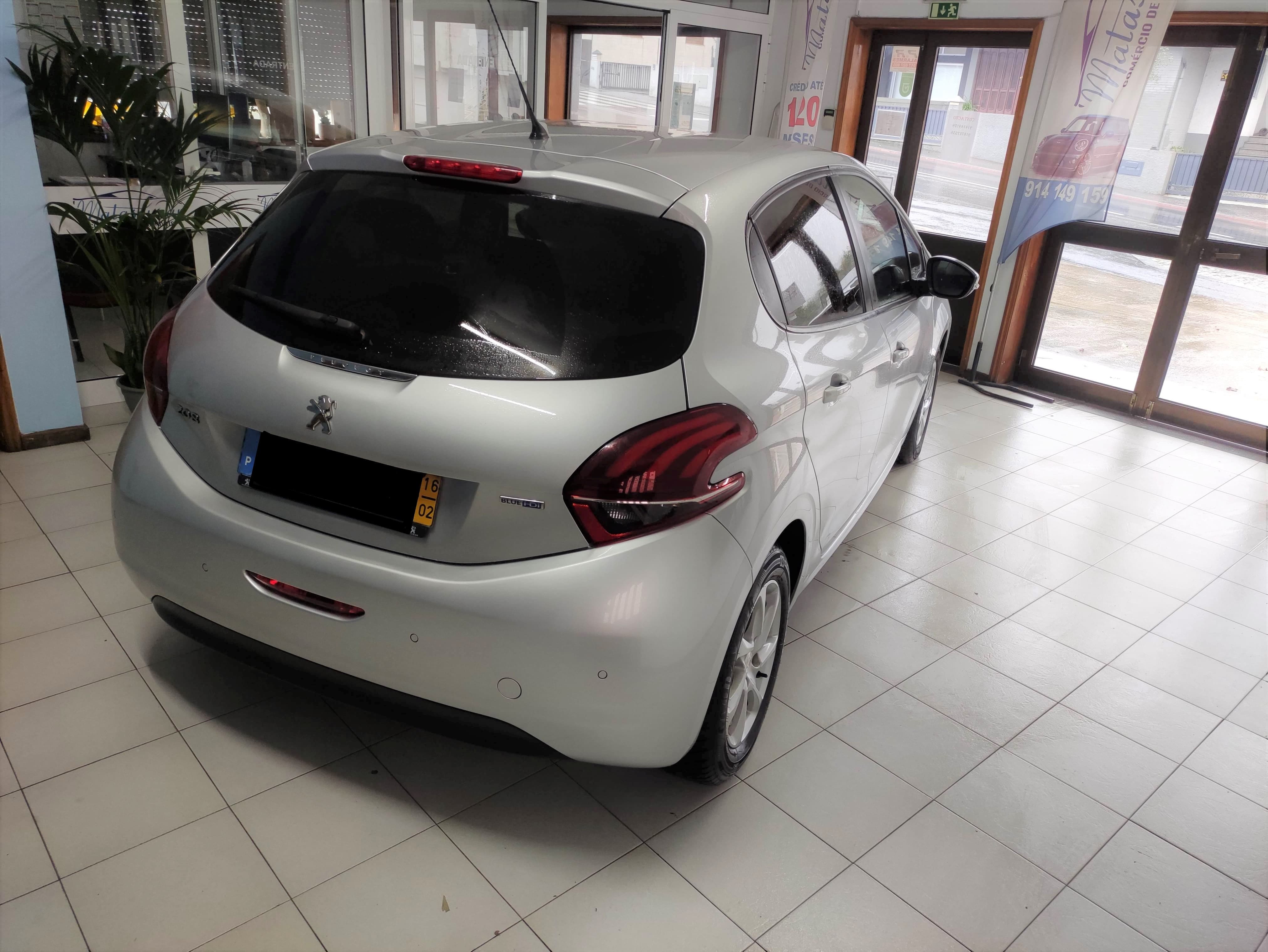 Peugeot 208 Active Ano 2016