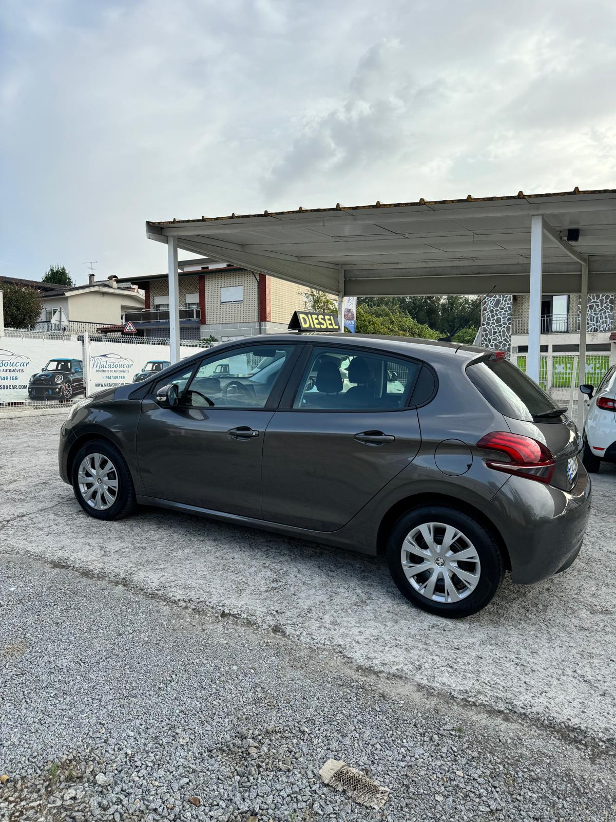 Peugeot 208 HDI