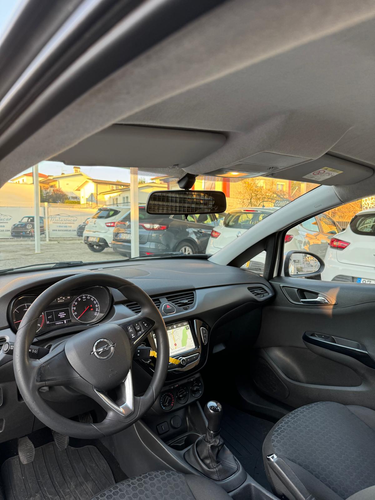 Opel Corsa comercial